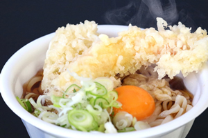 白糸の滝ドライブイン外そば　天玉そば・うどん